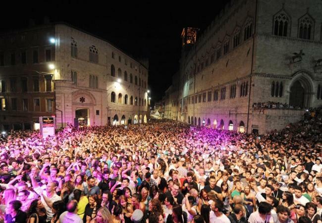 Residenza La Mandorla Appartement Perugia Buitenkant foto
